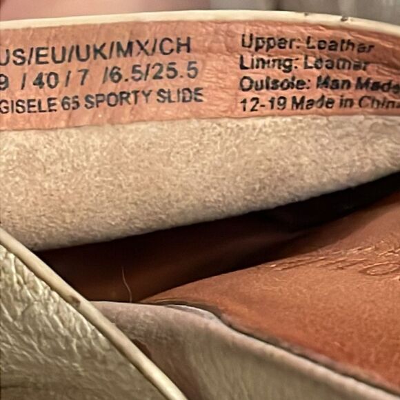 Gentle Souls by Kenneth Cole Gold Gisele 65 Sporty Slide Shoes Womens Size 9 - Picture 5 of 13